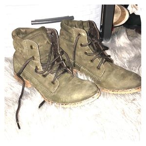 Steve Madden booties